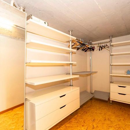 Dora Riverside Modern Apartment With Private Parking Торино Екстериор снимка