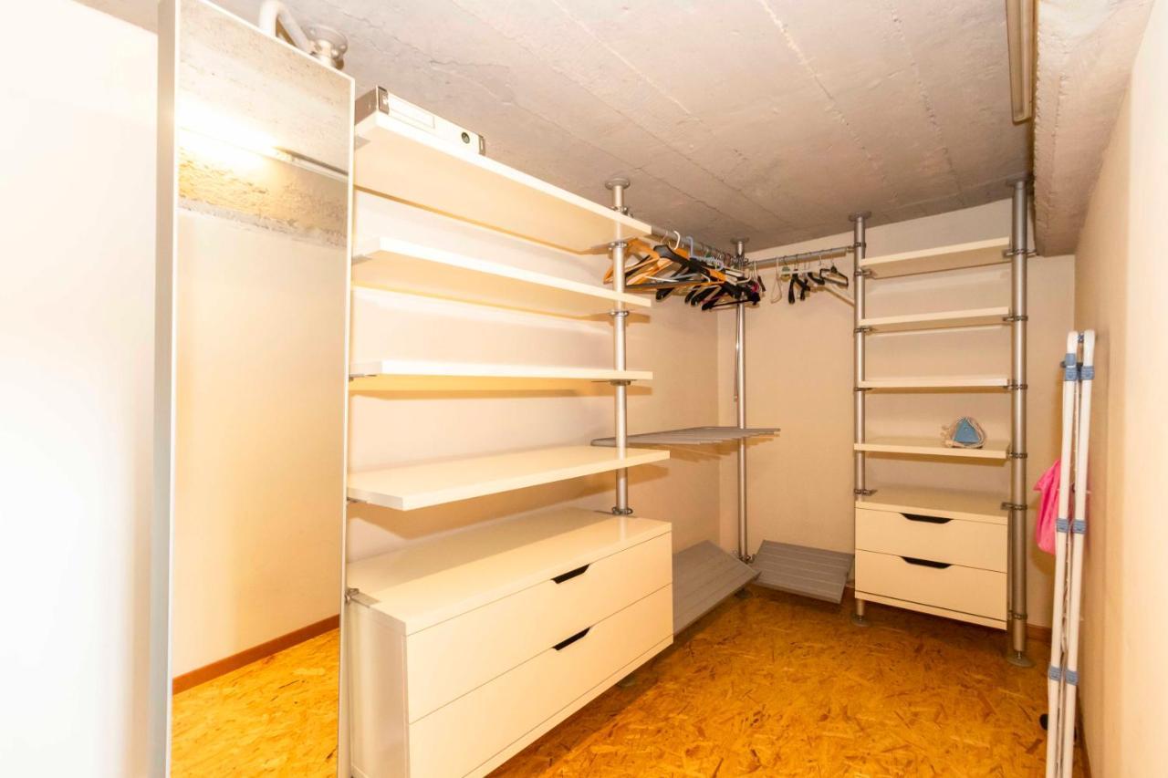 Dora Riverside Modern Apartment With Private Parking Торино Екстериор снимка